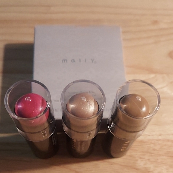 Mally Beauty Highlight & Contour Trio - Picture 3 of 7